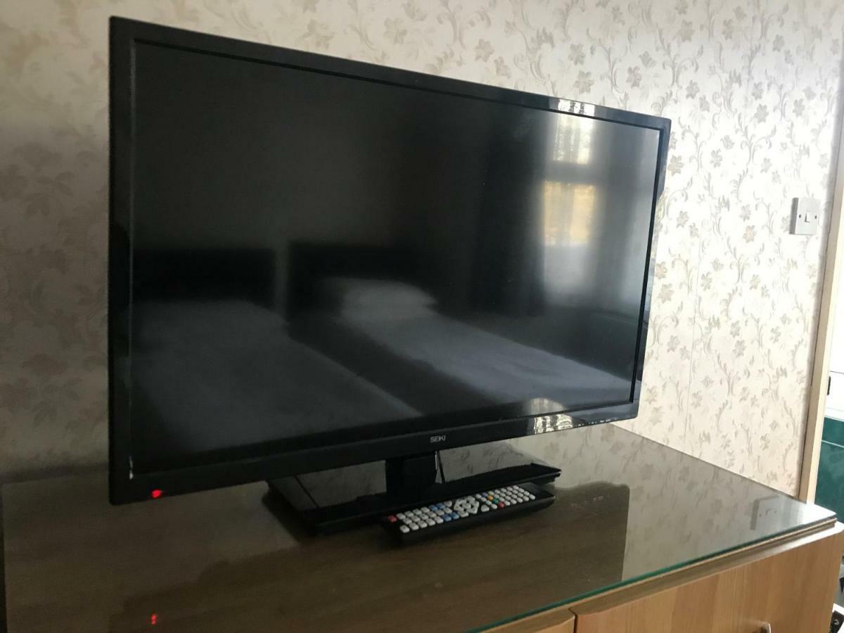Airport Guest House Слау Экстерьер фото